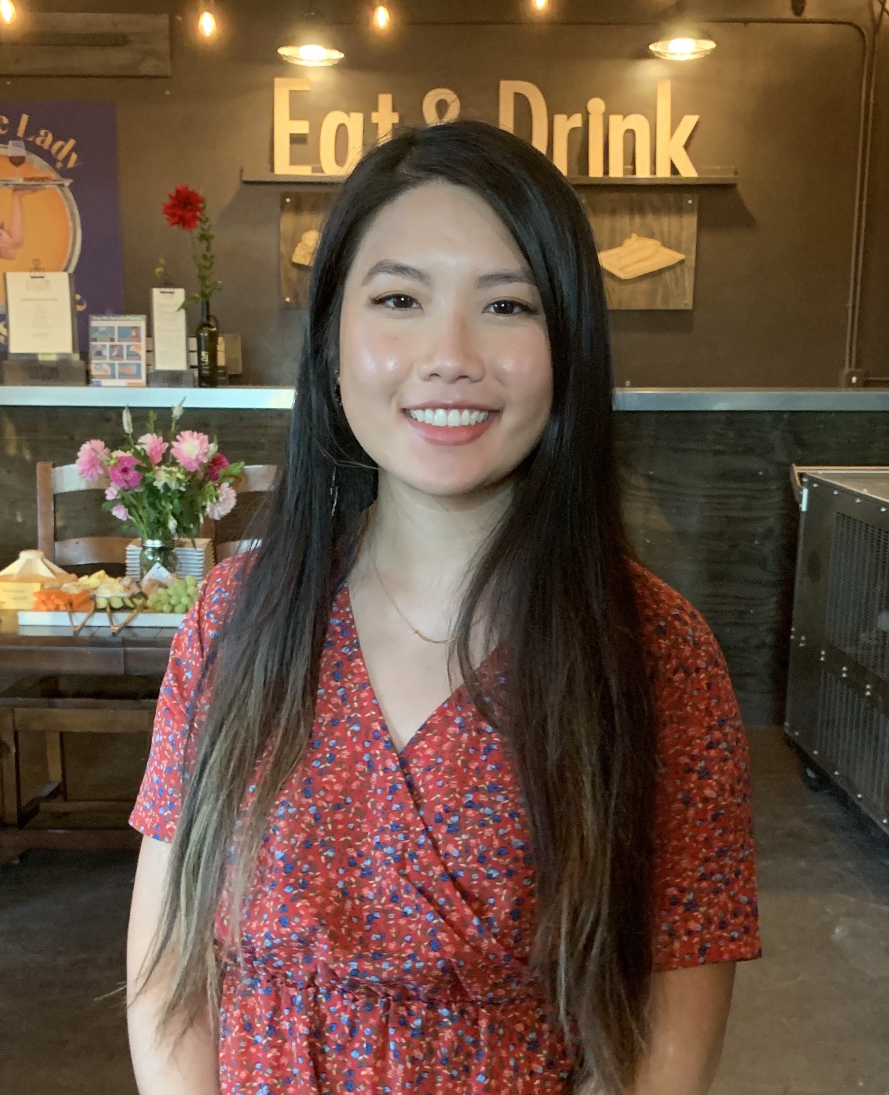 julie hu headshot